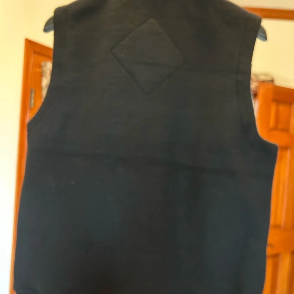Men's Canada, goose MERSEY black fleece vest logo patch size large